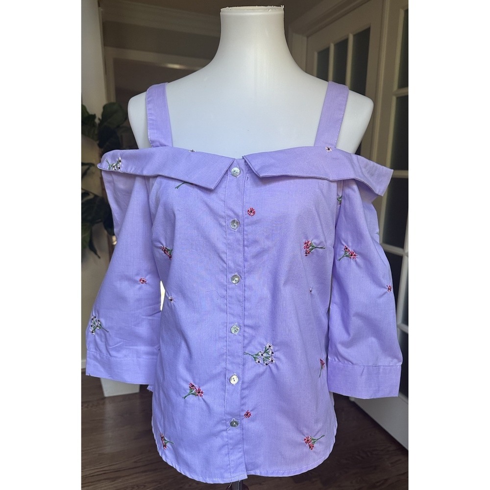 NWT! Romeo & Juliet Couture Lavender Cold-Shoulder Embroidered Button-Front Top - Picture 1 of 6